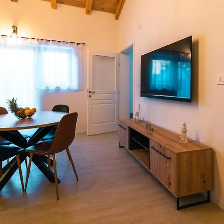 Dreamstone Apartment *